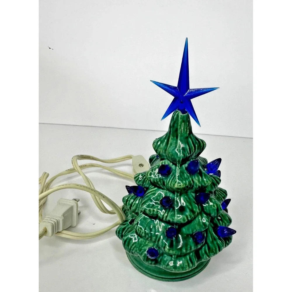 VTG Ceramic Light Up Christmas Tree Blue 5